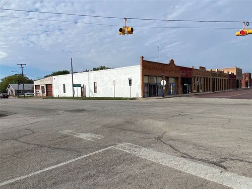 239 E Clark St, Bartlett, TX, 76511-4314 | Card Image