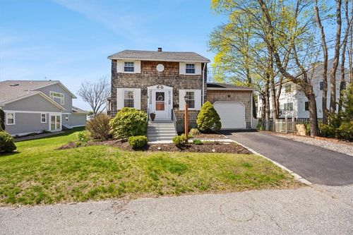 25 King Philip Avenue, Barrington, RI, 02806 | Card Image