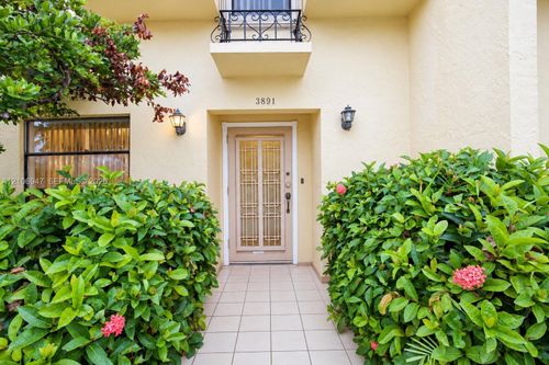 24-3891 Ne 167th St, North Miami Beach, FL, 33160-3543 | Card Image