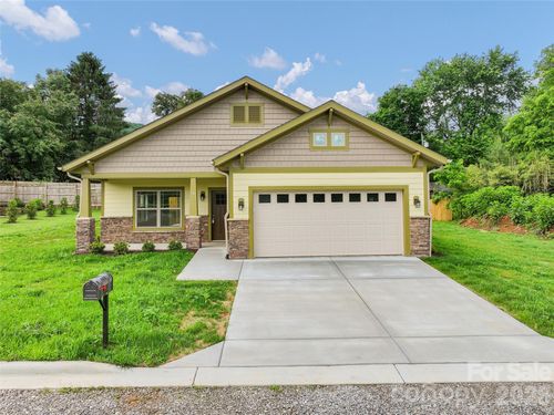 99 Junes Way, Waynesville, NC, 28786-0486 | Card Image