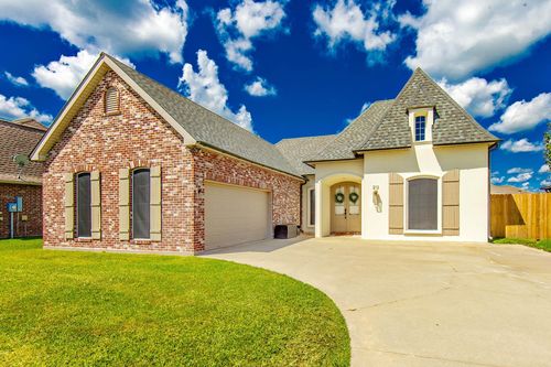 212 Lansdown Dr, Houma, LA, 70360-8360 | Card Image