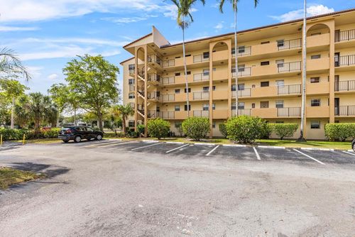 apt-300-3905 N Nob Hill Rd, Sunrise, FL, 33351-5804 | Card Image
