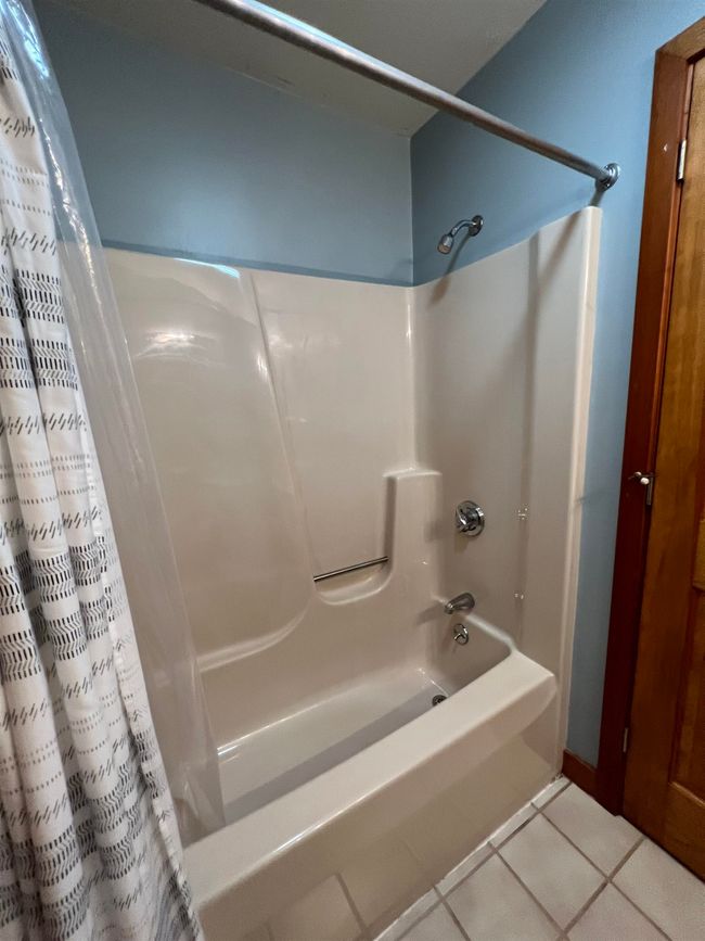 9 Mulligan Ct, Condo with 3 bedrooms, 2 bathrooms and null parking in Laconia NH | Image 11