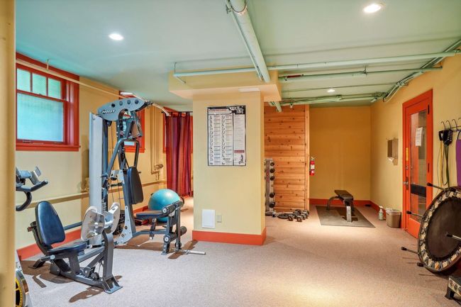 Community workout space/sauna | Image 27