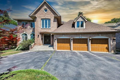 48 Berkindale Dr, North York, ON, M2L1Z8 | Card Image