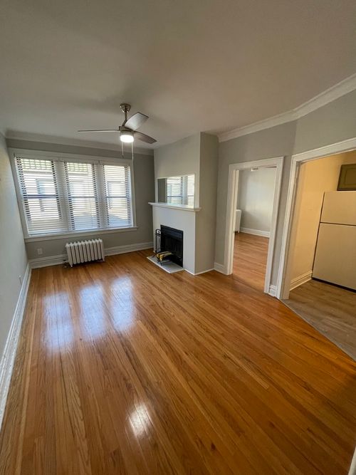 apt-l3-631 Roscoe St, Chicago, IL, 60657-2921 | Card Image