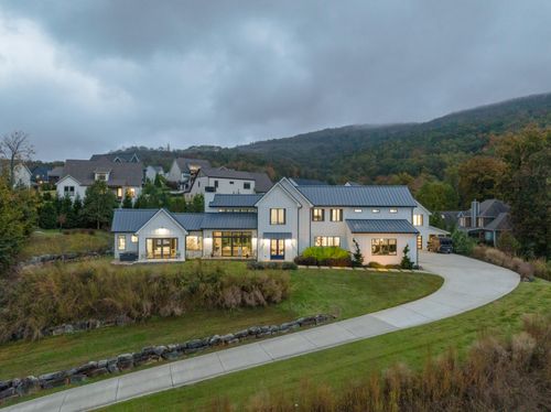 514 Kestrel Ln, Chattanooga, TN, 37419-4401 | Card Image