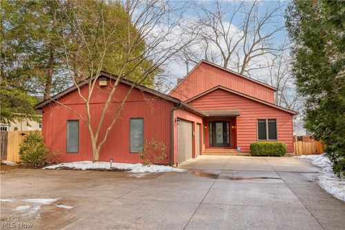 4387 Point Comfort Dr, New Franklin, OH, 44319-4025 | Card Image