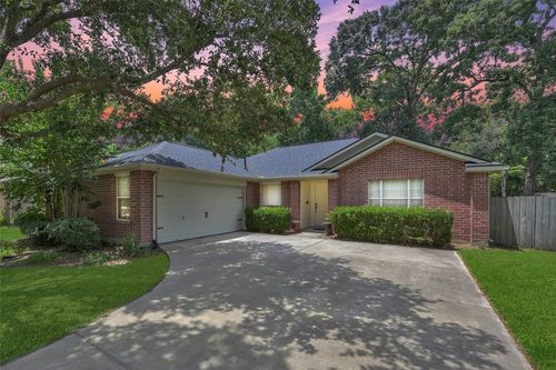 7102 Dillon Dr, Magnolia, TX, 77354-3109 | Card Image