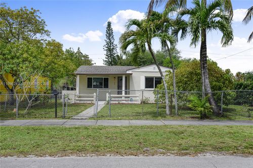 180 Seaman Ave, Opa-Locka, FL, 33054-3034 | Card Image