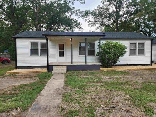 211 Se 3rd St, Bryant, AR, 72022-4033 | Card Image