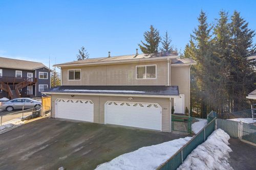 3853 Lee Ct, Juneau, AK, 99801-8653 | Card Image