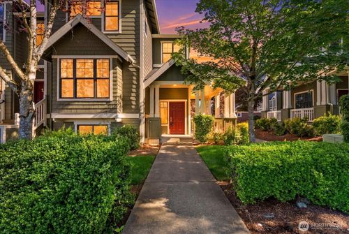 1867 Ne Kenyon Ct, Issaquah, WA, 98029-7382 | Card Image