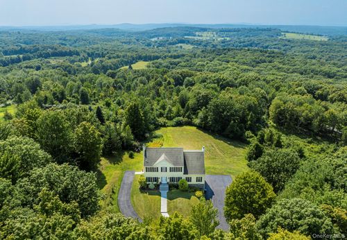 74 Willow Brook Rdg, Clinton Corners, NY, 12514-2734 | Card Image