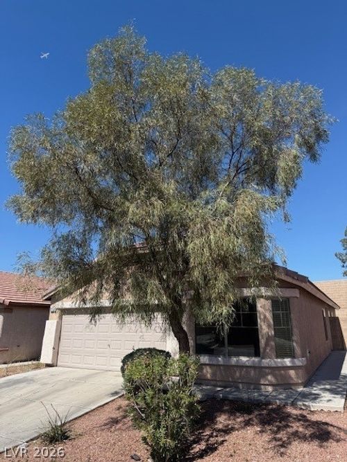 6580 Duck Hill Springs Dr, Las Vegas, NV, 89122-3527 | Card Image
