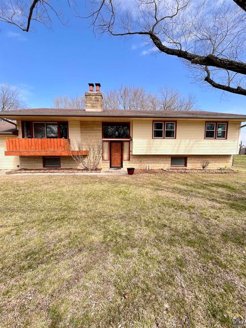 2152 Morningside Dr, Emporia, KS, 66801-5452 | Card Image