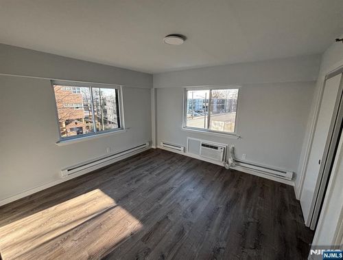 47 Polifly Rd, Hackensack, NJ, 07601-3263 | Card Image