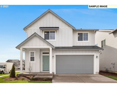 1047 Clemson St, Woodburn, OR, 97071-3739 | Card Image