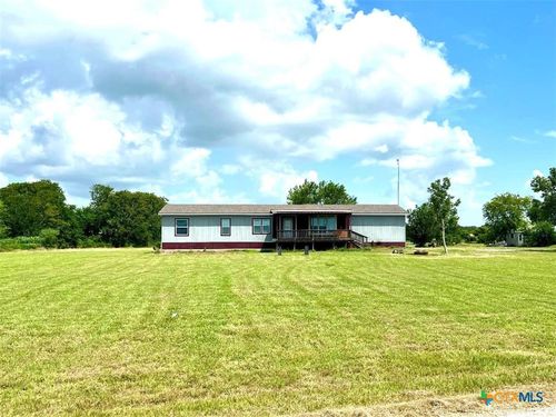 824 S Gilbert Road Road, Edna, TX, 77957 | Card Image