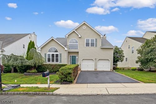 5 Lewis Dr, Bridgewater, NJ, 08807-5666 | Card Image