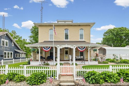 207 S High St, West Lebanon, IN, 47991 | Card Image