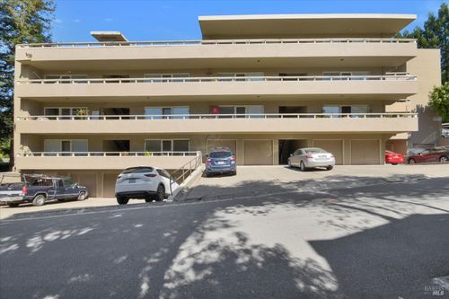 1118 Sir Francis Drake Boulevard, Kentfield, CA, 94904 | Card Image
