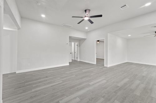 1615 Hiller St, Houston, TX, 77015-6145 | Card Image