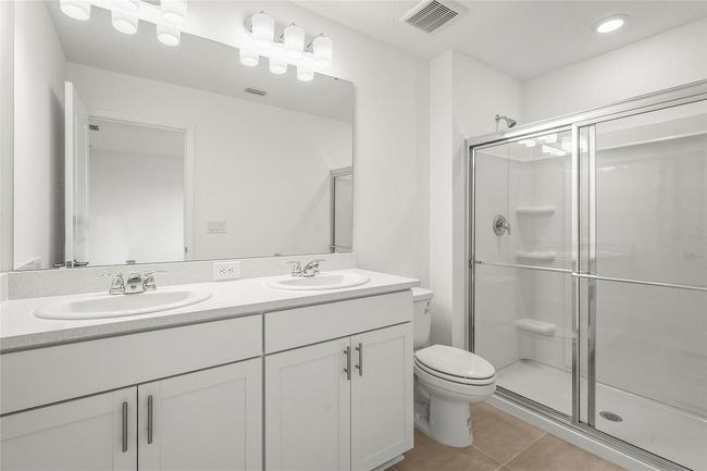 8705 Winter Breeze Way, Townhouse with 3 bedrooms, 3 bathrooms and null parking in SARASOTA FL | Image 5