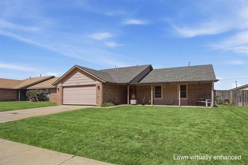 918 Polk St, Altus, OK, 73521-4718 | Card Image
