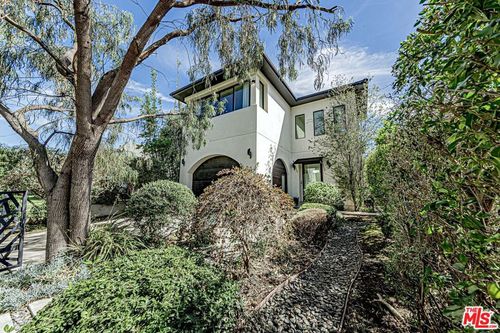 310 N Lucerne Blvd, LOS ANGELES, CA, 90004-3722 | Card Image