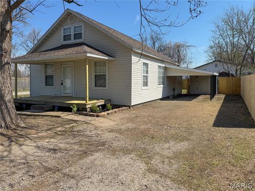 2202 Mangold St, Poplar Bluff, MO, 63901-7135 | Card Image