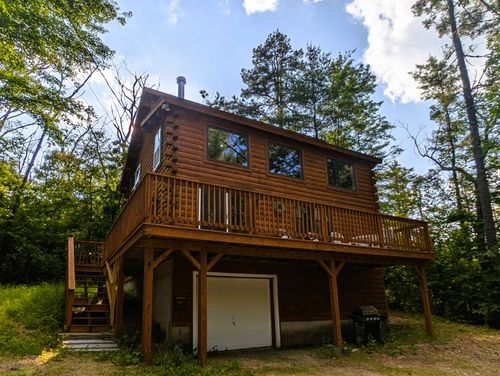 4 D St, Conway, NH, 03818-6233 | Card Image