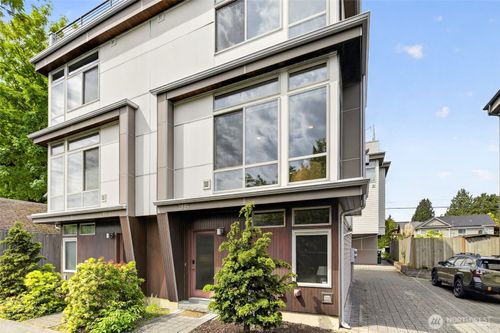 2615 Nw 65th St, Seattle, WA, 98117-5916 | Card Image