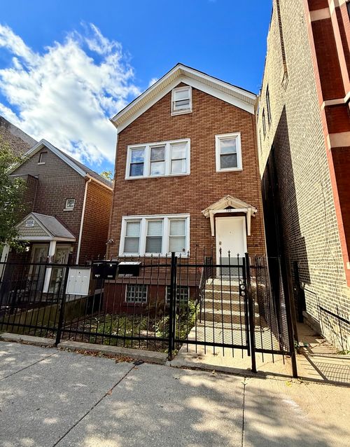 2-720 N Elizabeth St, Chicago, IL, 60642-5712 | Card Image