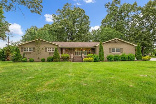 1809 Country Club Dr, Tullahoma, TN, 37388-4832 | Card Image