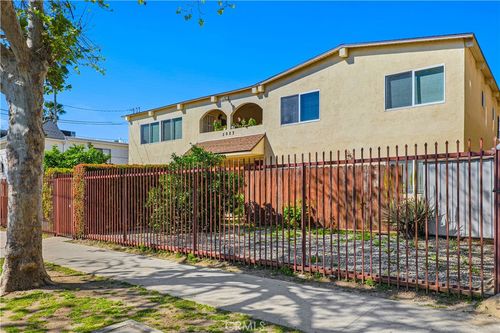 5923 Woodman Ave, Valley Glen, CA, 91401-4474 | Card Image