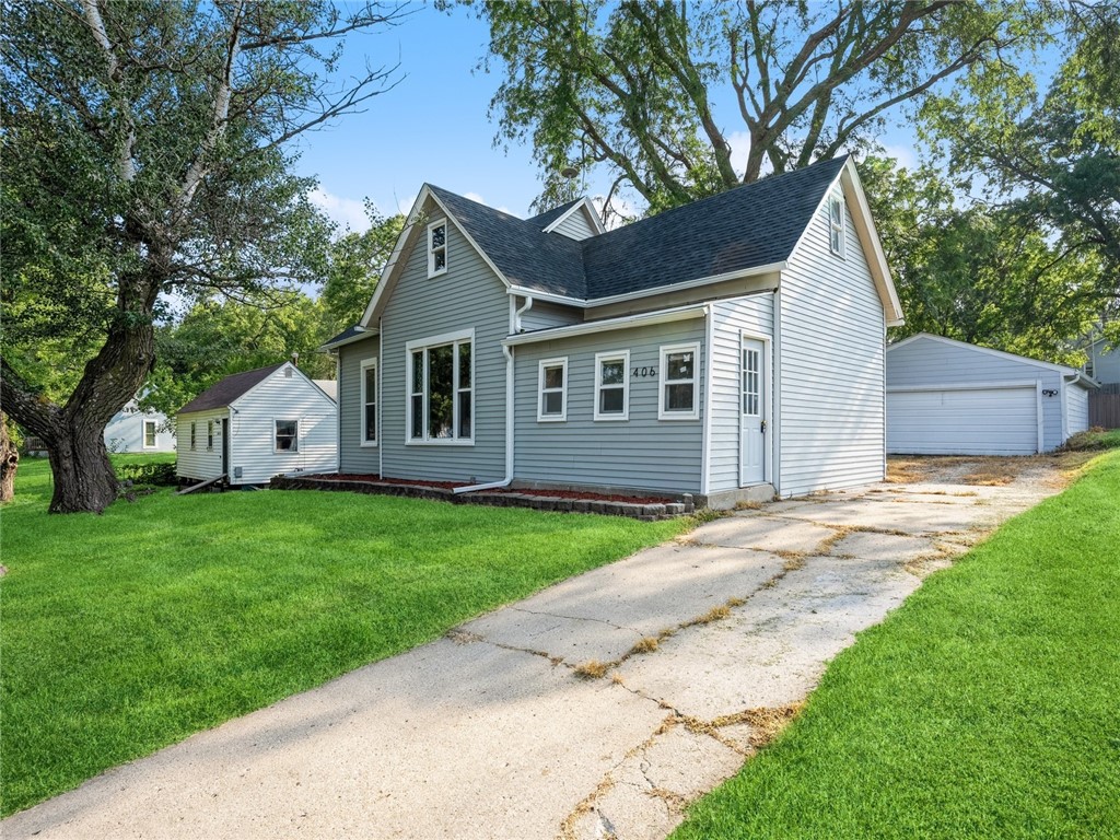 B St, Indianola, IA 50125