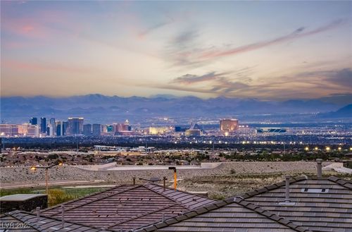 892 Elmwood Forest Ln, Las Vegas, NV, 89138-4762 | Card Image