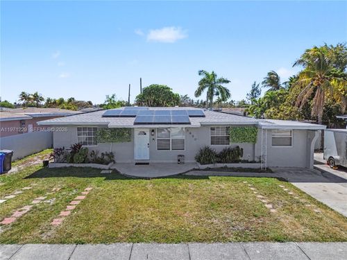 3800 Sw 31st Ct, West Park, FL, 33023-5745 | Card Image