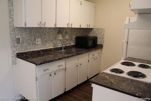 apt-11-26790 Joy Rd, Redford, MI, 48239-1952 | Card Image