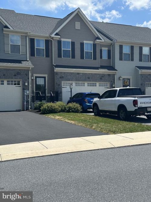 4133 Secretariat St, HARRISBURG, PA, 17112-4415 | Card Image