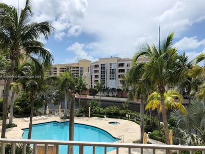 309 - 709 Crandon Blvd, Condo with 3 bedrooms, 3 bathrooms and null parking in Key Biscayne FL | Image 2