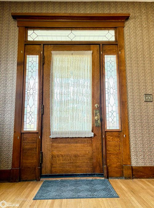 402 W Monroe St, Mount Pleasant, IA, 52641-2117 | Card Image