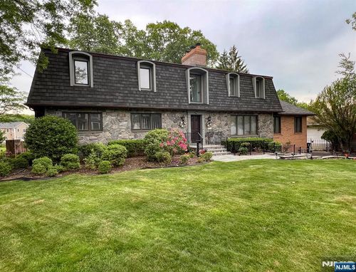 203 Harwood Place, Paramus, NJ, 07652 | Card Image