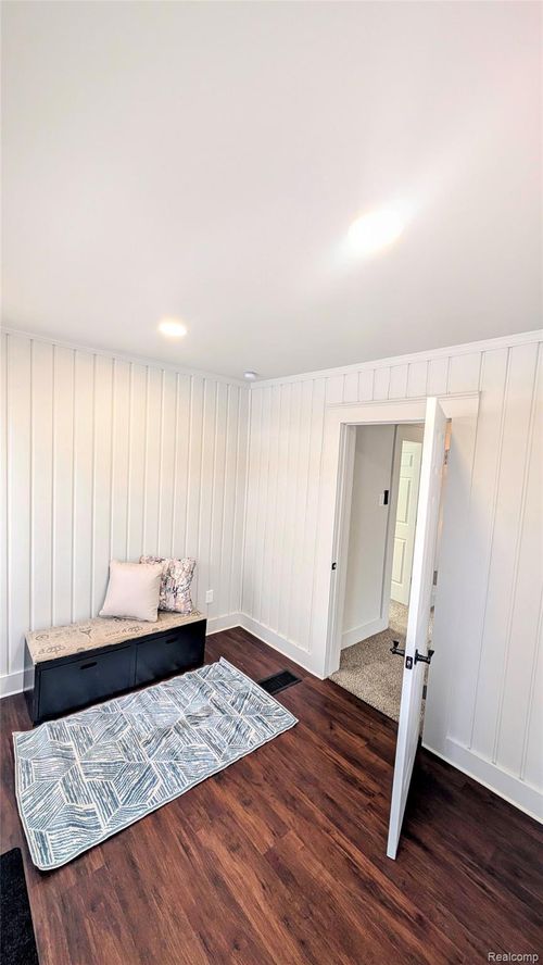 11012 Duffield Rd, Gaines, MI, 48436-9675 | Card Image