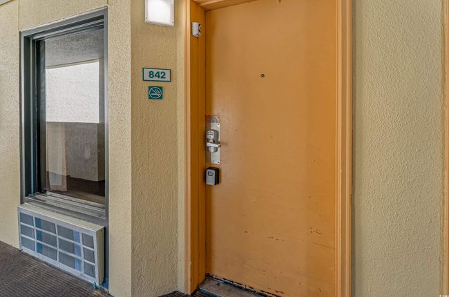 Doorway to property | Image 18