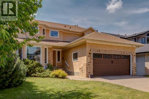 39 Canterbury Crt Sw, Calgary, AB, T2W6C2 | Card Image