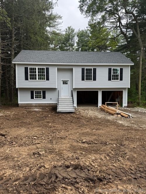 446G Norwich Westerly Rd, North Stonington, CT, 06359-1515 | Card Image