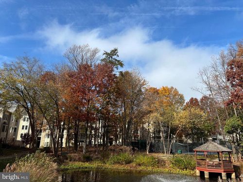 apt-405a-12245 Fairfield House Dr, FAIRFAX, VA, 22033-3966 | Card Image