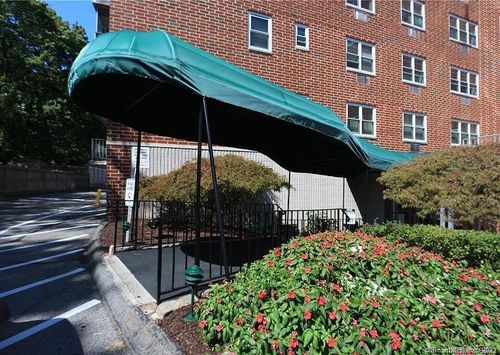 2p-27 Northill St, Stamford, CT, 06907-2016 | Card Image